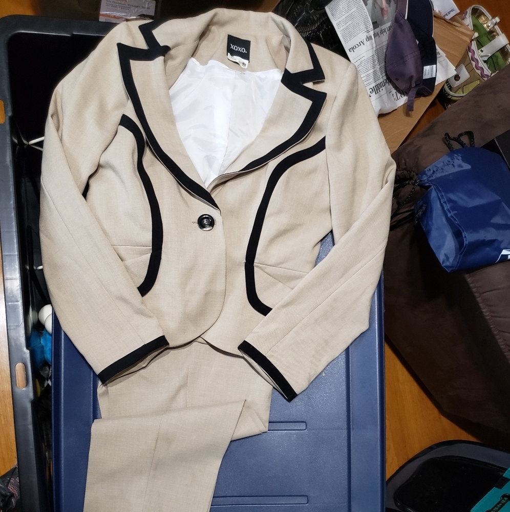2 piece suit